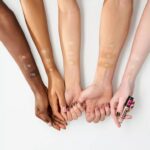 essence i love flawless skin concealer 20 dark porcelain – Image 2