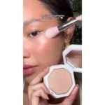 FENTY BEAUTY DEMIGLOW PRETTY PURLZ 01 – Image 2